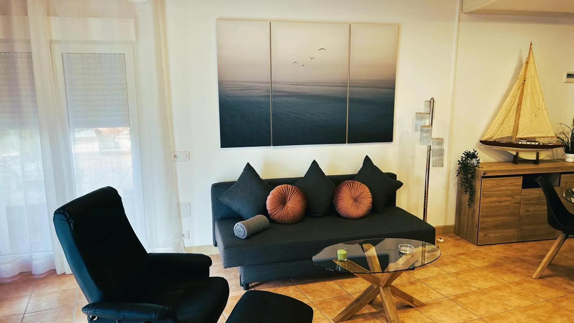 Apartamento Nuria, Centro Del Pueblo , Aire Acondicionado L'Escala Spain