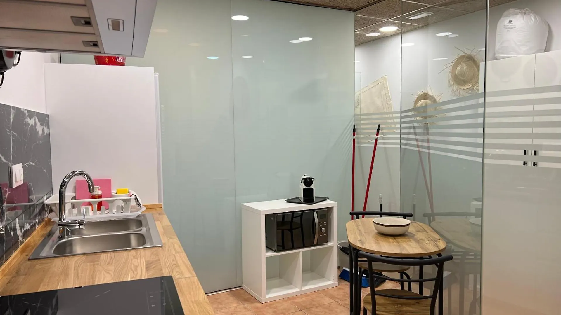 Apartamento Nuria, Centro Del Pueblo , Aire Acondicionado L'Escala 0*,  Spain